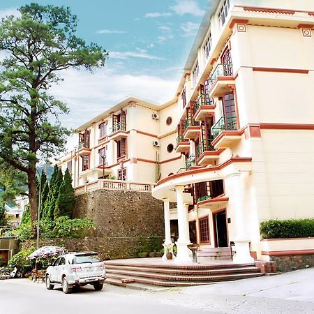 Khach San Cay Thong Hotel Tam Ðảo Exterior foto